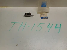 N.O.S FOMOCO INSTRUMENT CLUSTER VOLTAGE REGULATOR B7A-10804-B