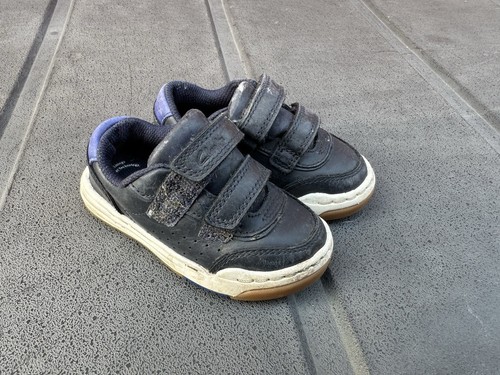 Clarks navy walking shoes size 5 H fit