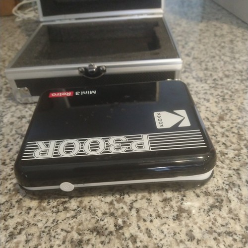 Kodak Mini 3 Retro P300R Portable Instant 3x3 Photo Printer Print from Phone - Picture 5 of 9