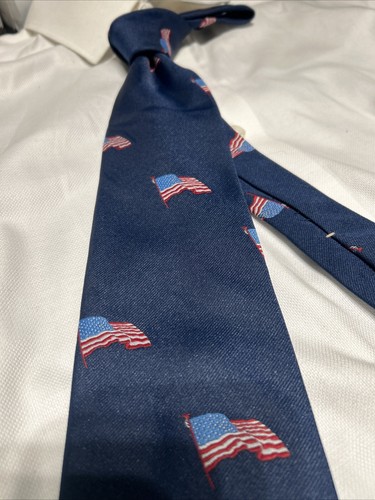 Vintage Tie USA Bicentennial 4"w American Flags Design - Picture 7 of 7