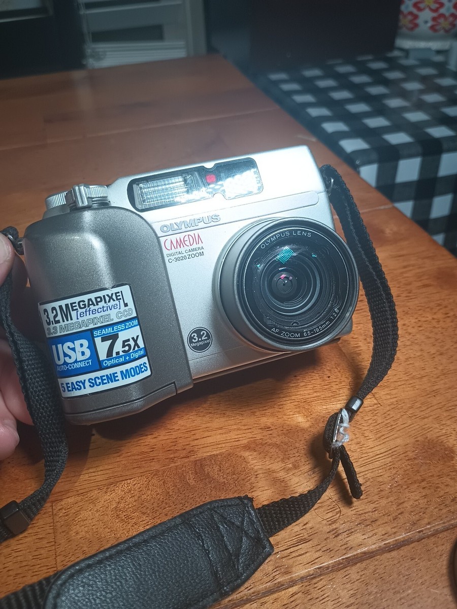 Olympus Digital Camera Camedia C-3020 Zoom 3.2MP Silver No