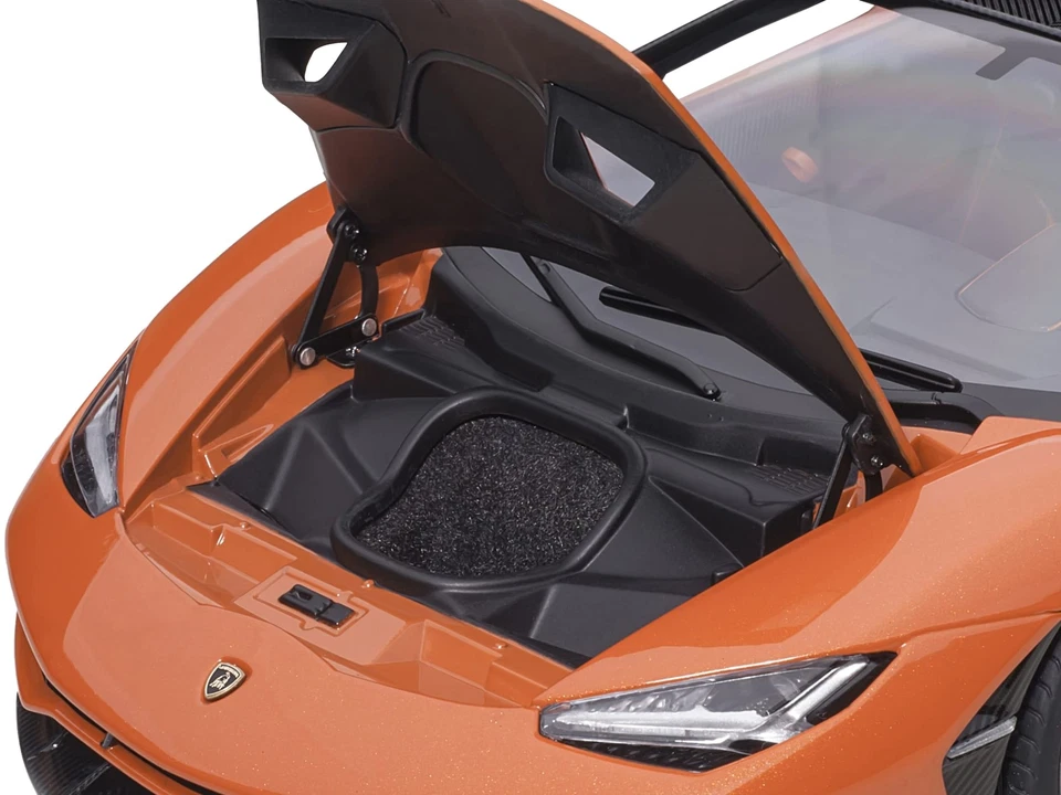 Lamborghini Centenario Arancio Argos / Pearl Orange with Carbon Top 1/18 Model C - Image 4 of 4