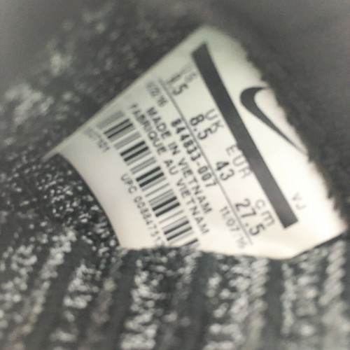 Nike Roshe Two Flyknit Sneakers Mens 9.5 Black White Athletic Running Shoes 1553 - Picture 9 of 11