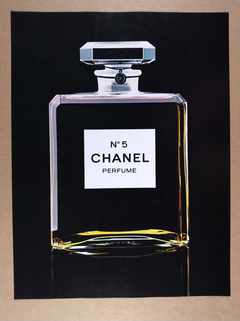 1981 Chanel No 5 Perfume bottle photo vintage print Ad