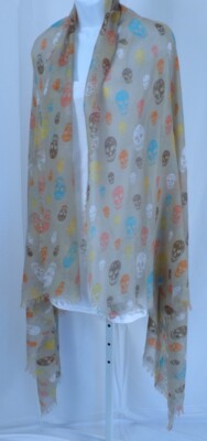 Foulard Léger D&Y Motif Crânes Multicolores - Occasion En Excellent état