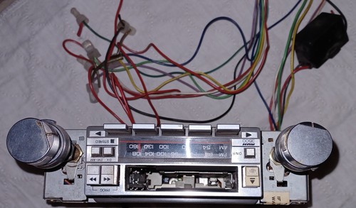 Vintage Audiovox Model 3500 AM/FM Cassette Automobile Car Stereo With 2 Knobs