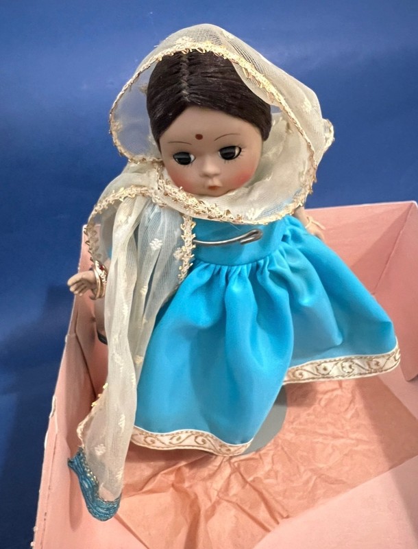 Vintage Madame Alexander International Doll 'India' #575- Original Box