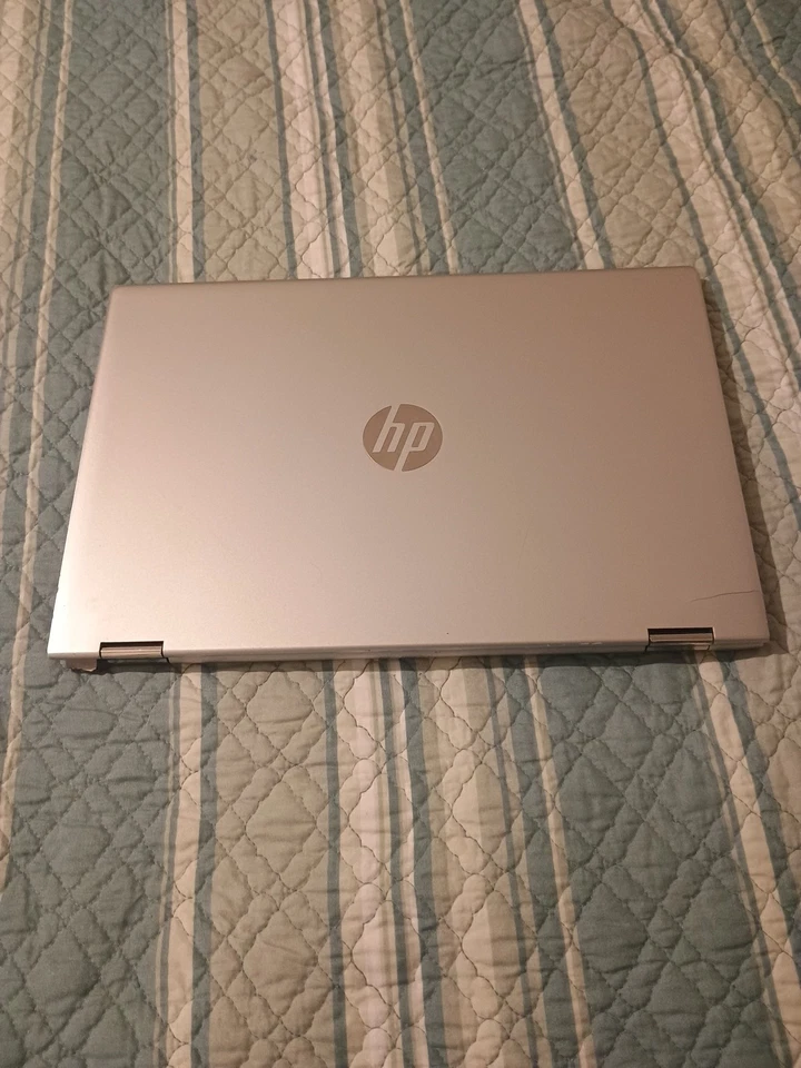 HP Pavilion x360 Convertible 15-cr0037wm i3 Foto 3 de 4