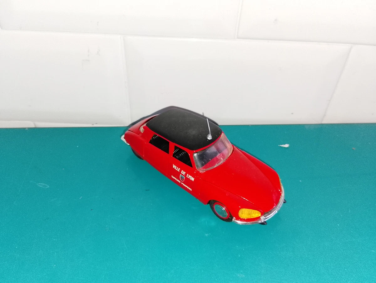 Citroën ID DS Break 1:43 - Eligor - Doré - 2 Portes - Collection AU686 AM71