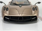 Foto 11 di 24