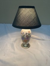 Green ceramic lamp - floral design - gold details - brass base