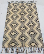 Vintage Traditional Handcrafted Geometric Kilim Rug for Home Décor 277x190 cm