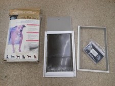Petsafe Classic Pet Door AF30-201-11 For Large Pets up tp 100lb/45kg