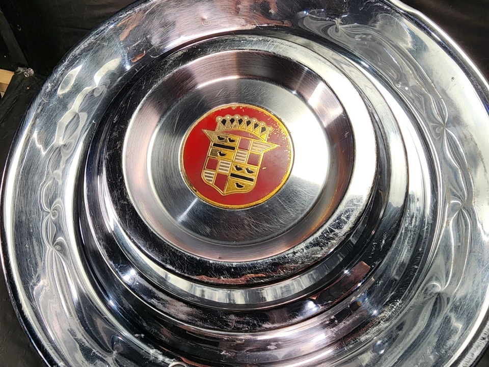 1954 55 原装凯迪拉克 DeVille Fleetwood 车轮盖 轮圈中心 GM 球童 原始设备制造商 — 第 4/4 张图片