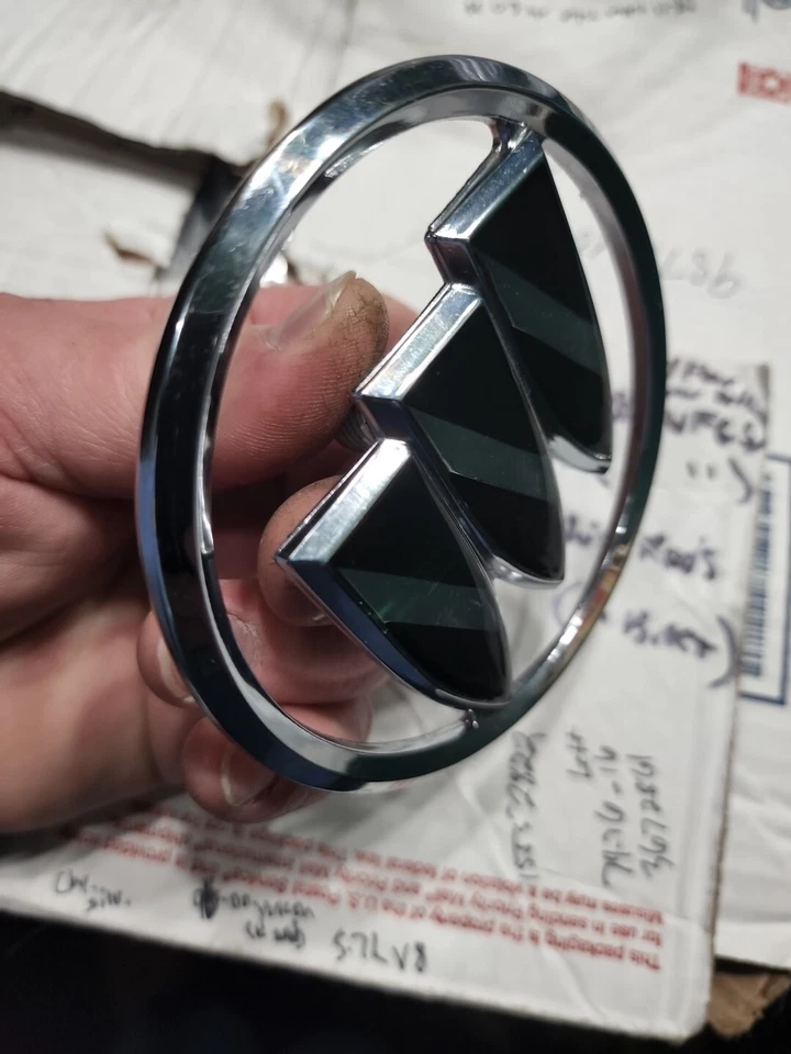 GM 1986 1987 Buick Skyhawk Sport T-Type гриль ОРНАМЕНТ 25525174 «ХОРОШИЙ Б/У» OEM - Изображение 2 из 4