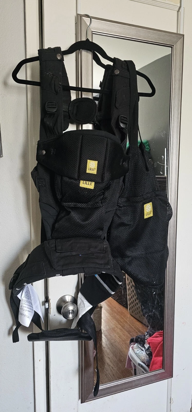 LiLLEbaby Complete Airflow Ergonomic Baby Carrier Black Great for Warm Days!!