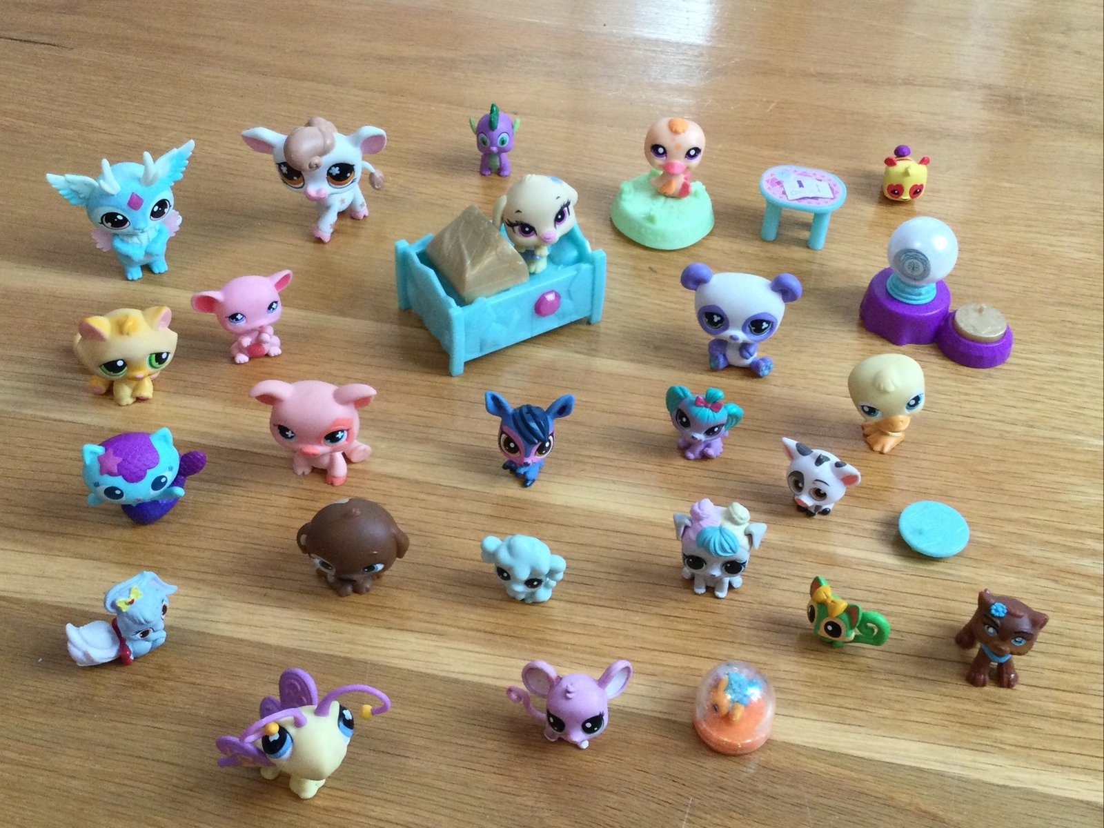 LPS Littlest Pet Shop Figurines & Similar Miniature Animals Animal Figures Lot