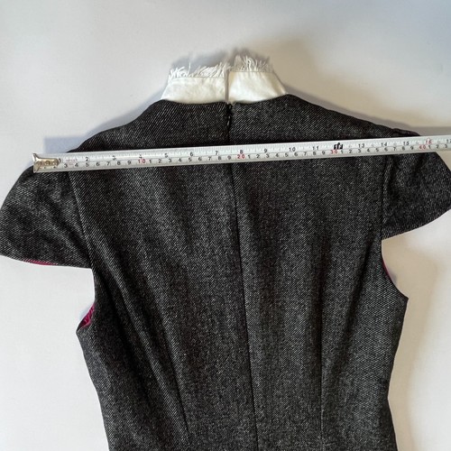 Abito vintage MCQ MCQUEEN catena gotico peekaboo collo lana mercoledì XS 38 grigio - Foto 22 di 24
