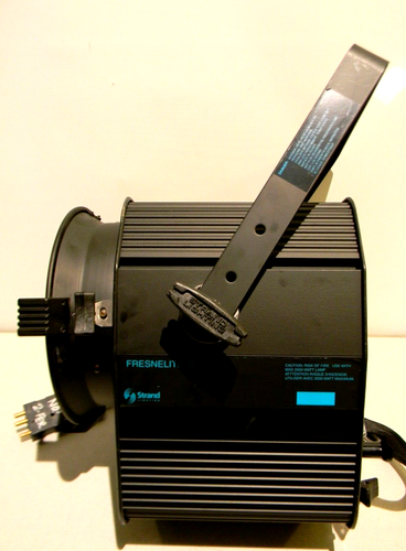 Strand Lighting 8" 1K - 2K Fresnel Studio Light Fresnelite 12181 120V AC - Picture 2 of 7
