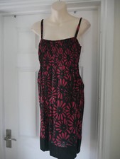 Cotton Summer Dress Size 8 Stretchy Red Black Striking Beach Party Atmosphere
