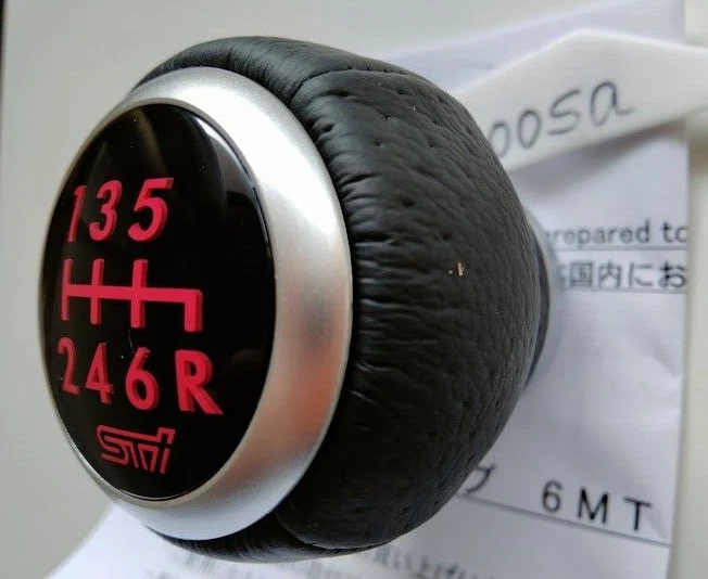 Perilla de cambio de 6 velocidades de cuero genuino Subaru OEM SG117AJ015 WRX STI GRB GVB GVF Foto 4 de 4