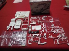 1988 Amt Chevrolet Camaro Iroc-z 125 Scale Open Box Model Kit Hard To Find 1988 Amt Chevrolet Camaro Iroc-z 125 Scale Open Box Model Kit Hard To Find