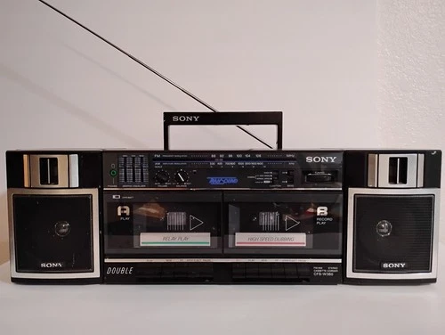 Vintage SONY CFS-W360 FM/AM Stereo Dual Cassette Boombox w/ Detachable Speakers