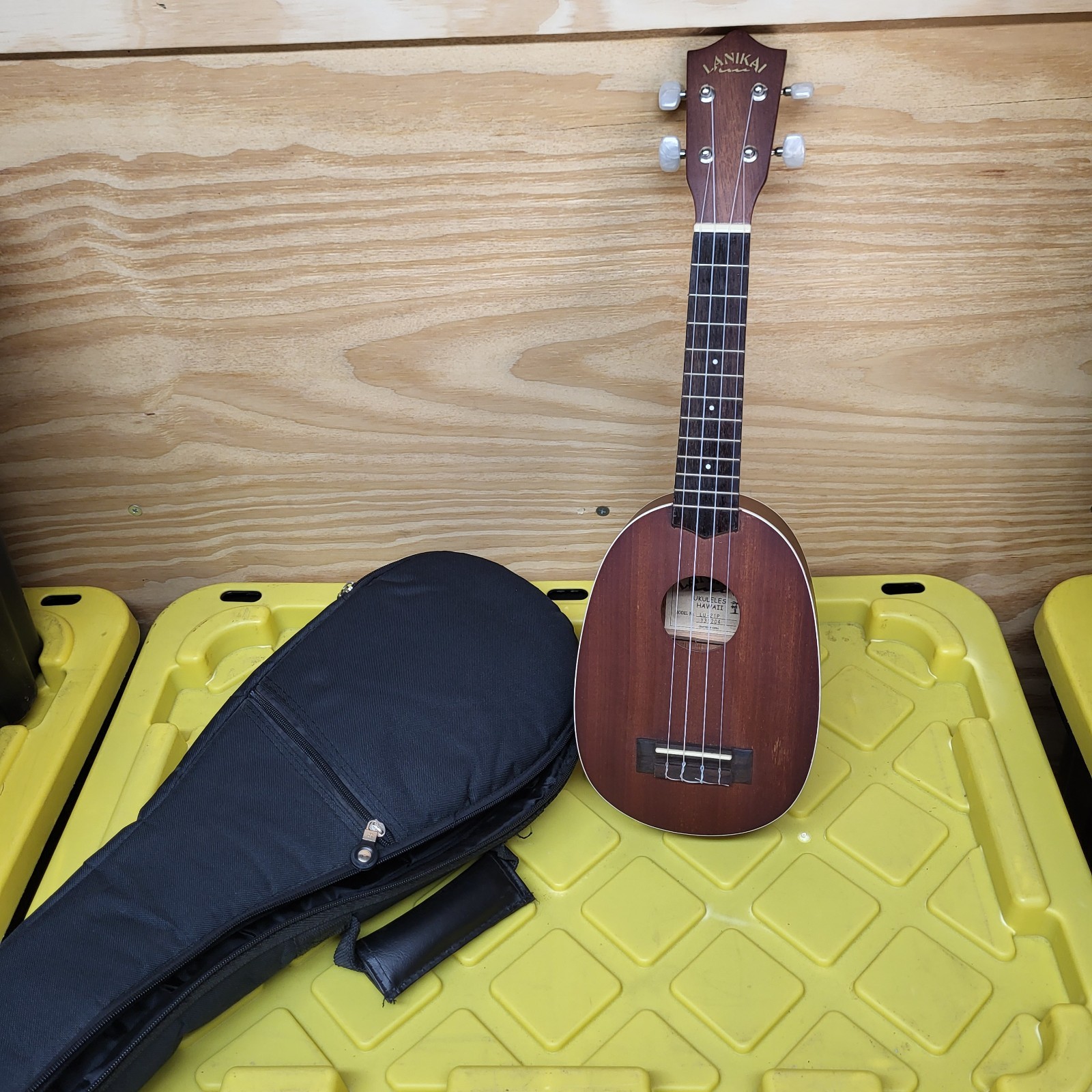 Lanikai LU-21P Soprano Ukulele – Mahogany Finish, Hawaii Design With Carry Bag