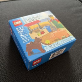 NEW Lego 7566 City FARMER Dog Pig - Sealed Box