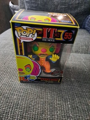 Funko Pop! Vinyl: It - Pennywise (Black Light) - Entertainment Earth (Exklusiv)