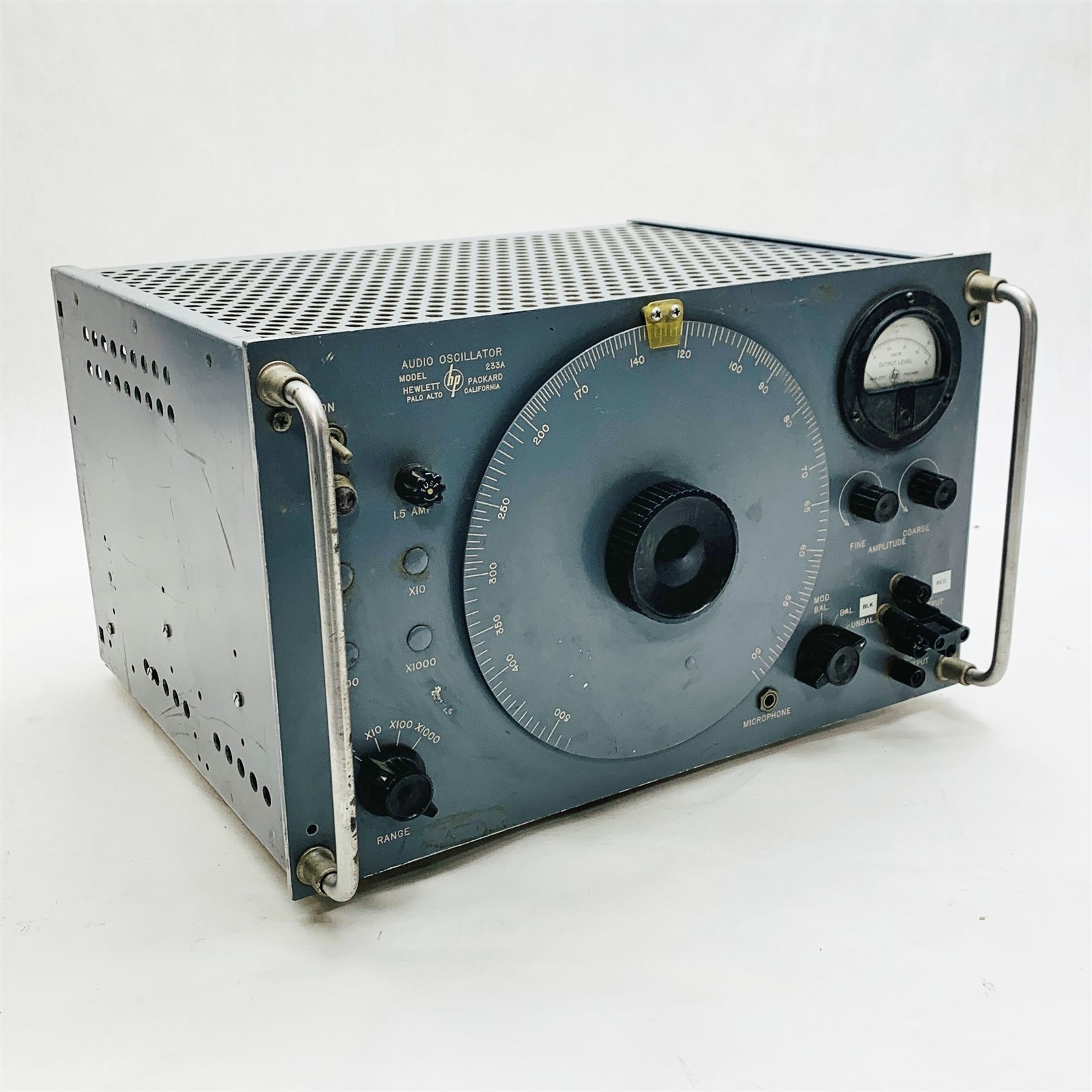 Hewlett Packard HP 233A Audio Oscillator 50Hz-500 kHz Carrier Test Generator