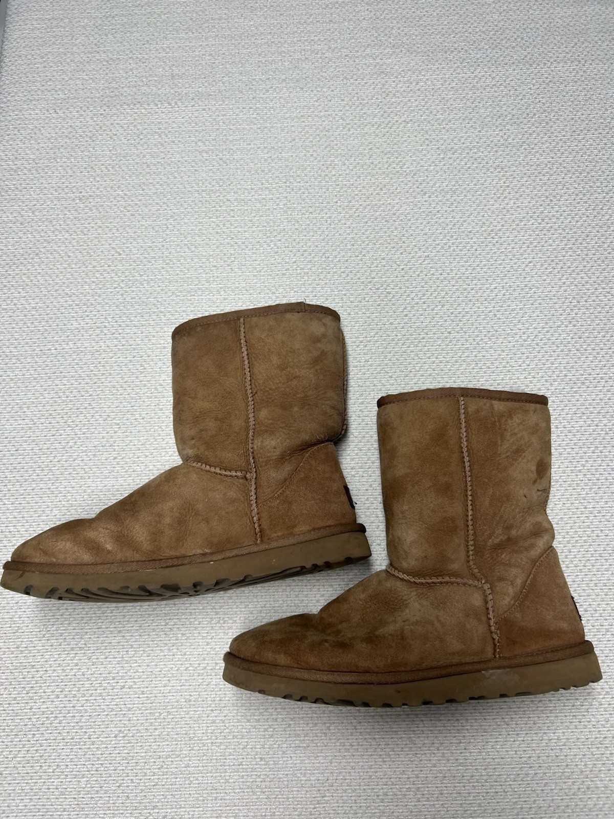 Ugg Chestnut 9 - image 2