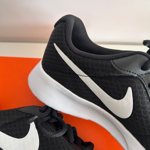 Men's Nike Tanjun Mens Trainers Running Shoes UK 7 Black/White (Brand New) - Picture 4 of 20
