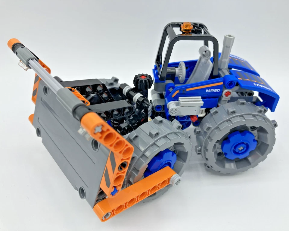 LEGO Technic 42071 Dozer Compactor, foto 1 di 5