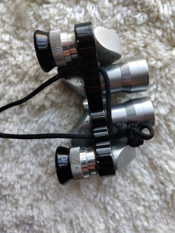 Vintage Swift & Anderson Sport 6x, 15 Sport Compact/Miniature Binoculars, 1953 - Image 4 of 4