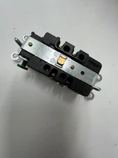 QTY 18 Hubbell 15A 125V 5-15R NEMA White Duplex Receptacle HBL8200HW