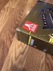 Atari Flashback 8 Gold Deluxe HD Console Wireless Controllers - Gold