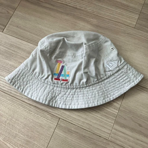 BTS NEW ERA LA Dodgers MLB logo beige Bucket Hat Medium/Large