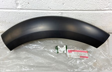 LAND ROVER DISCOVERY 3 / 4 RIGHT REAR DOOR WHEEL ARCH MOULDING TRIM NEW GENUINE