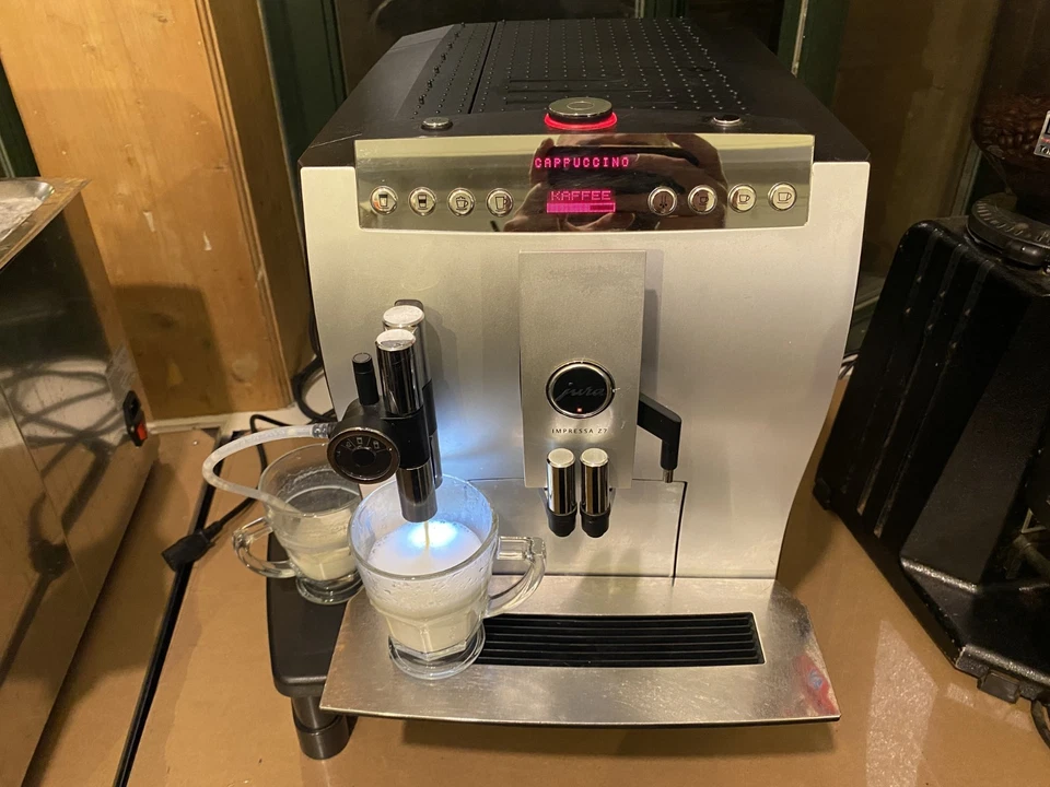 Jura Impressa Z7 Kaffeevollautomat + 12 Monate volle Gewährleistung - Bild 3 von 4