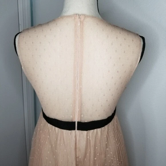 Abito rosso Valentino impreziosito a pieghe D'Esprit blush