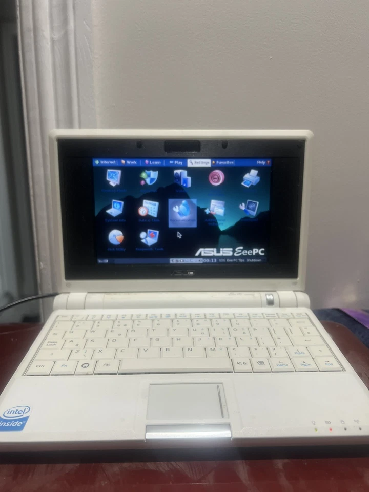 ASUS Eee PC 2G Surf Mini Laptop – White - Classic Netbook - Working - See desc - Image 2 of 4