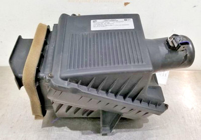 2015-2016 Chevy Tahoe Air Cleaner Filter Box Engine Intake Assembly OEM