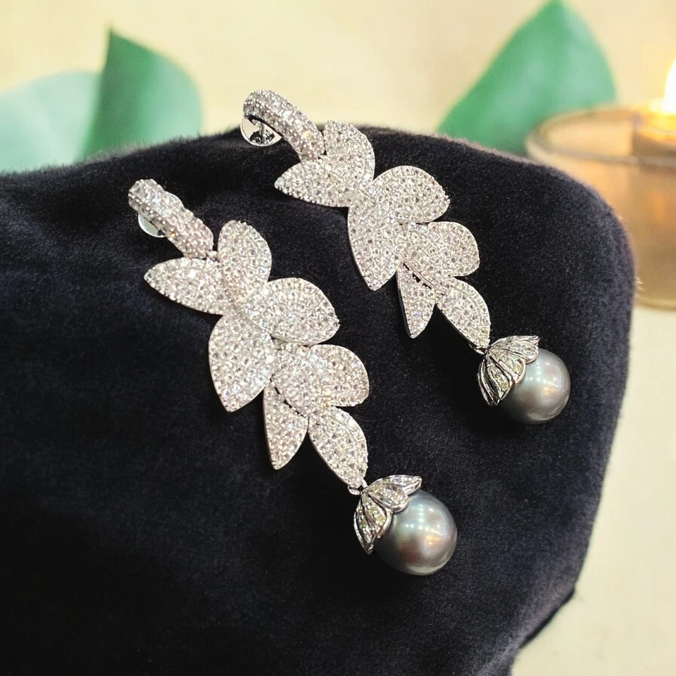 Pavé 56,10 Karat Weißer Saphir Perlen Blumen motiv Baumeln Ohrringe 18K Weißgold - Bild 2 von 4