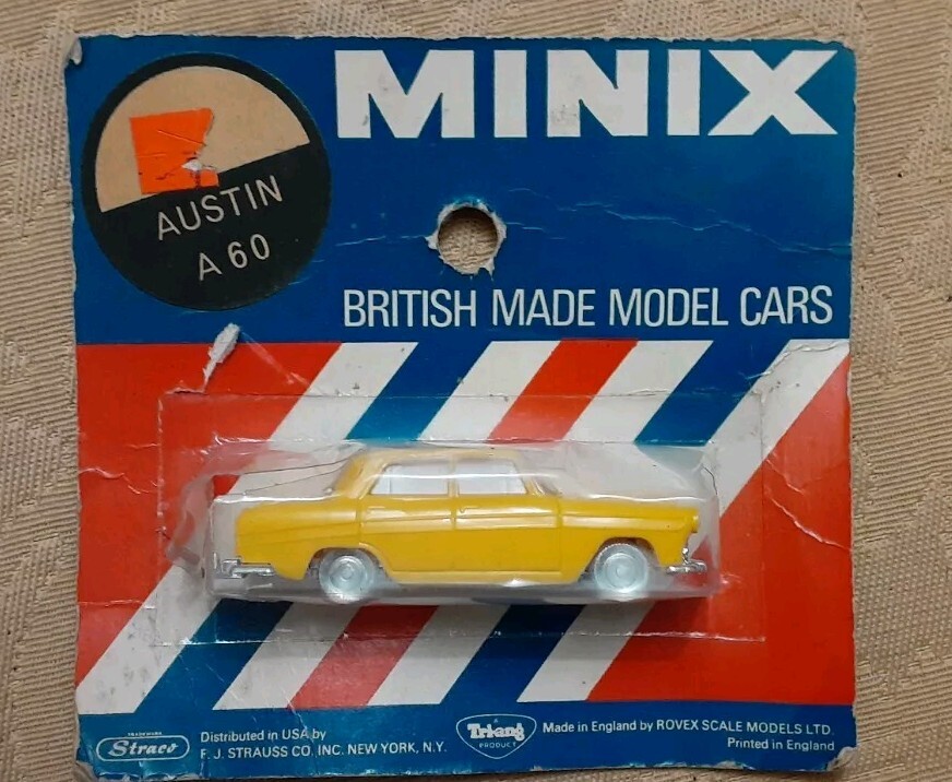Rare Baby Blue Triang Spot On Austin A60 Cambridge 1⁄42 scale