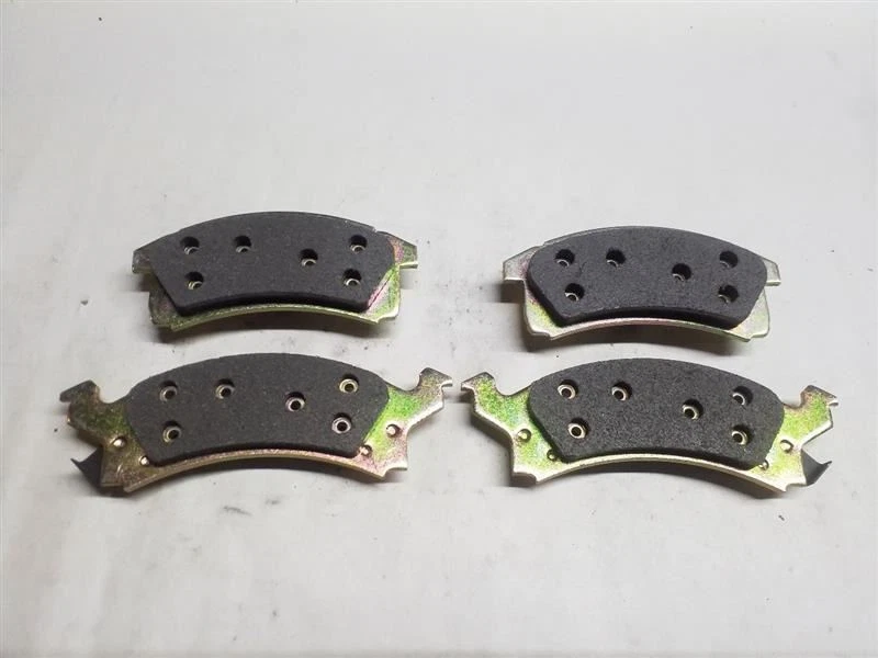 Nuevo juego de pastillas de freno de disco orgánico Fade Free D506 Foto 2 de 4