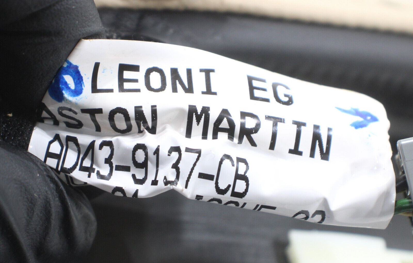 2010 - 2013 ASTON MARTIN RAPIDE REAR LEFT SIDE SEAT LOWER CUSHION BOTTOM OEM
