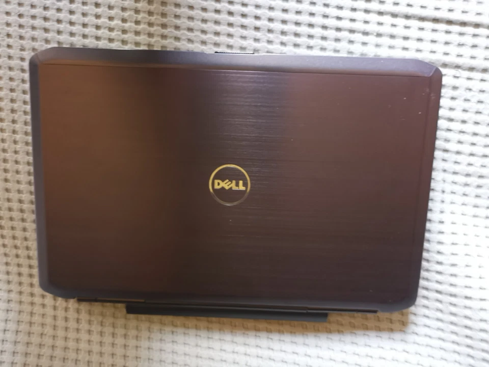 Dell Latitude E5530 i5-3230M 2.6Ghz 4GB 240GB HDD Wifi HDMI DVDRW - BGrade - Image 2 of 4