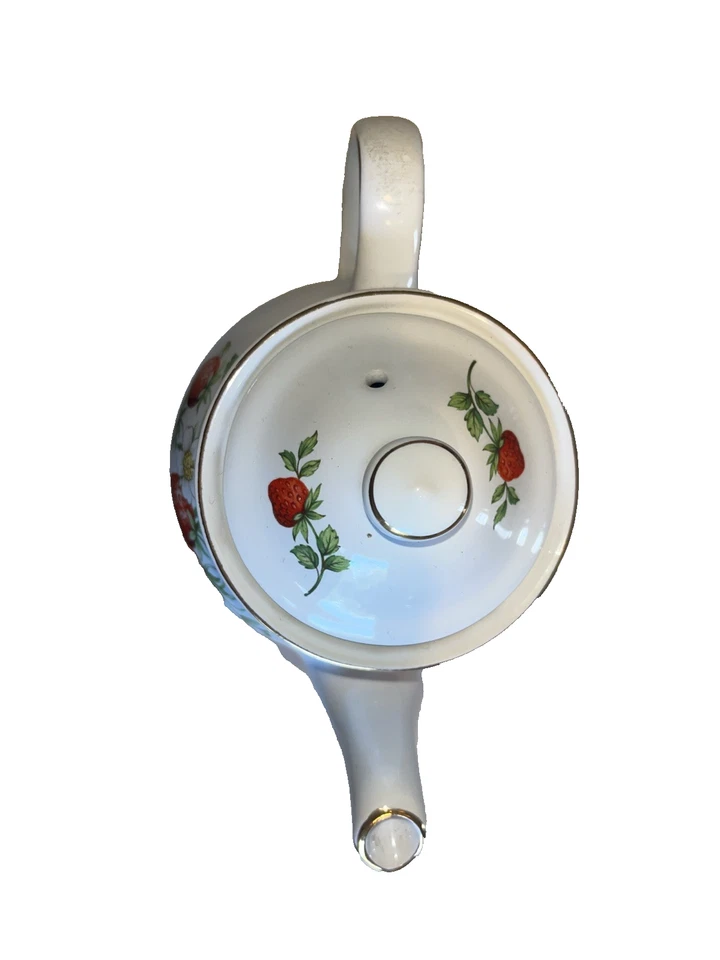 Sadler England Teapot Small White w/  Strawberry Strawberries Vintage Porcelain - Image 2 of 4