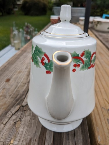 Sango Noel 1990 Teapot and creamer Green Holly Red Berries Christmas #8401 - Picture 10 of 11
